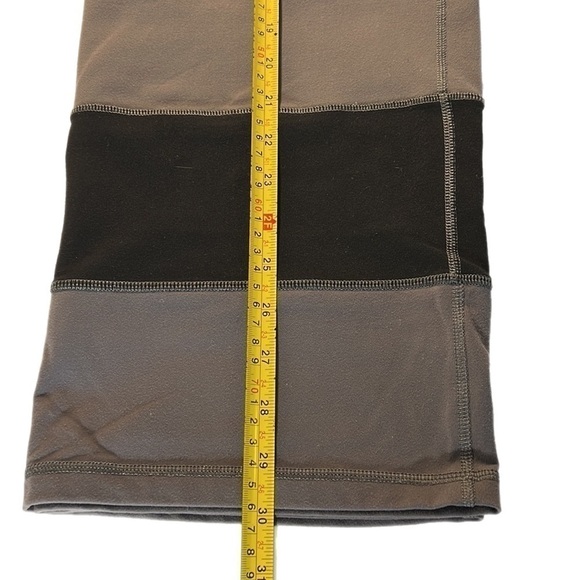 lululemon athletica Black and Gray Striped Skirt - Picture 8 of 11